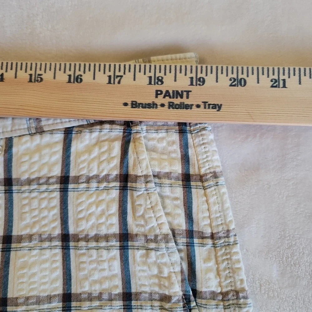 Tommy Bahama Shorts Mens 38 Beige Blue Plaid Seersucker Cotton Flat Front Casual